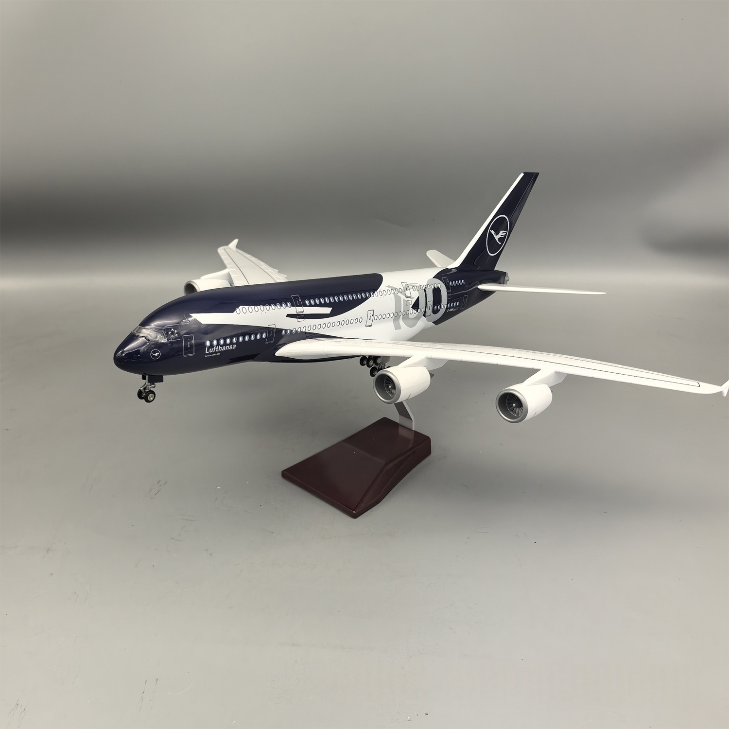 New 45cm Lufthansa A380 100 Ye - огляд і ціна Party Games New Year
