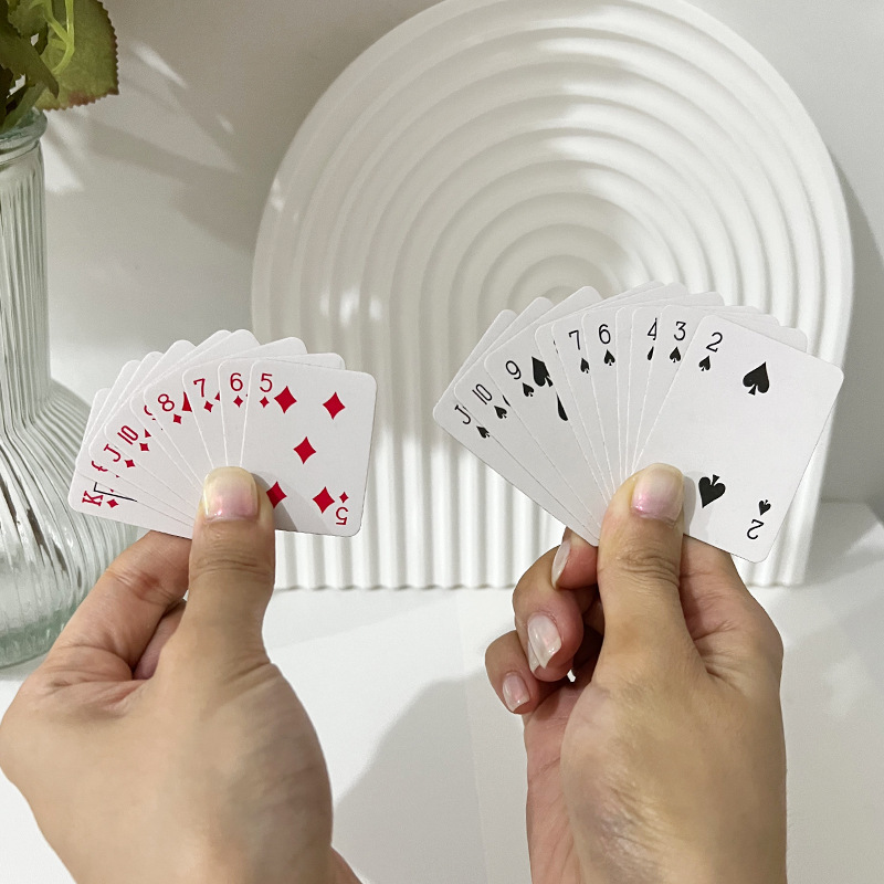5PCS Mini Poker Playing Cards  - огляд і ціна Party Games Juegos De Mesa