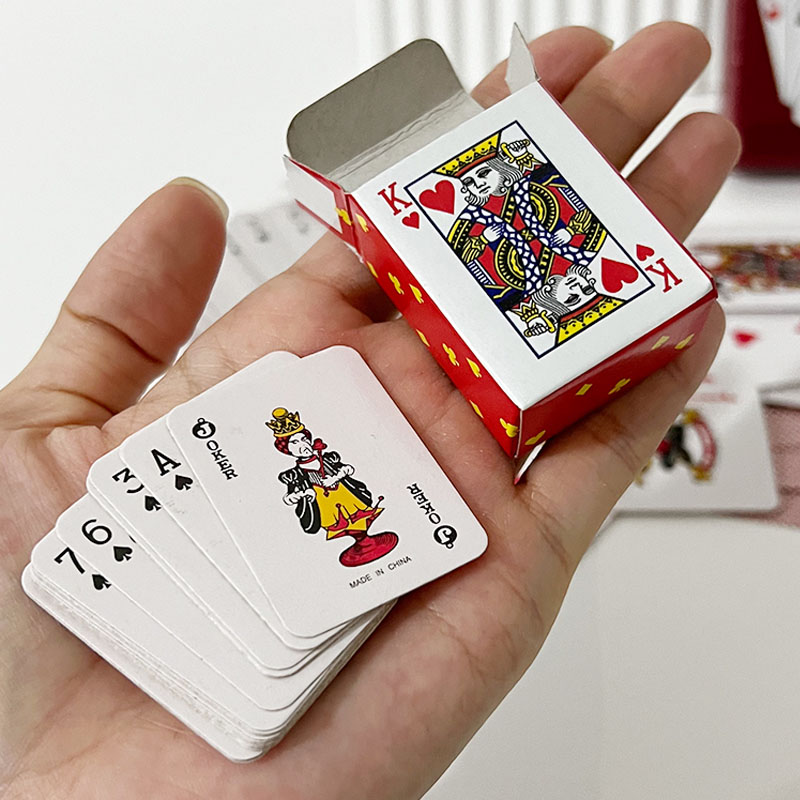 Mini Poker Playing Cards Cute  - огляд і ціна Party Games Juegos De Mesa